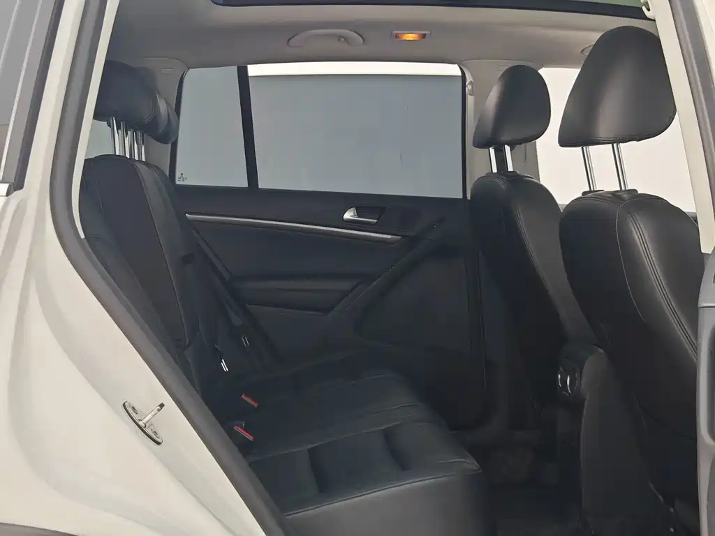 Volkswagen Tiguan — миниатюра 15