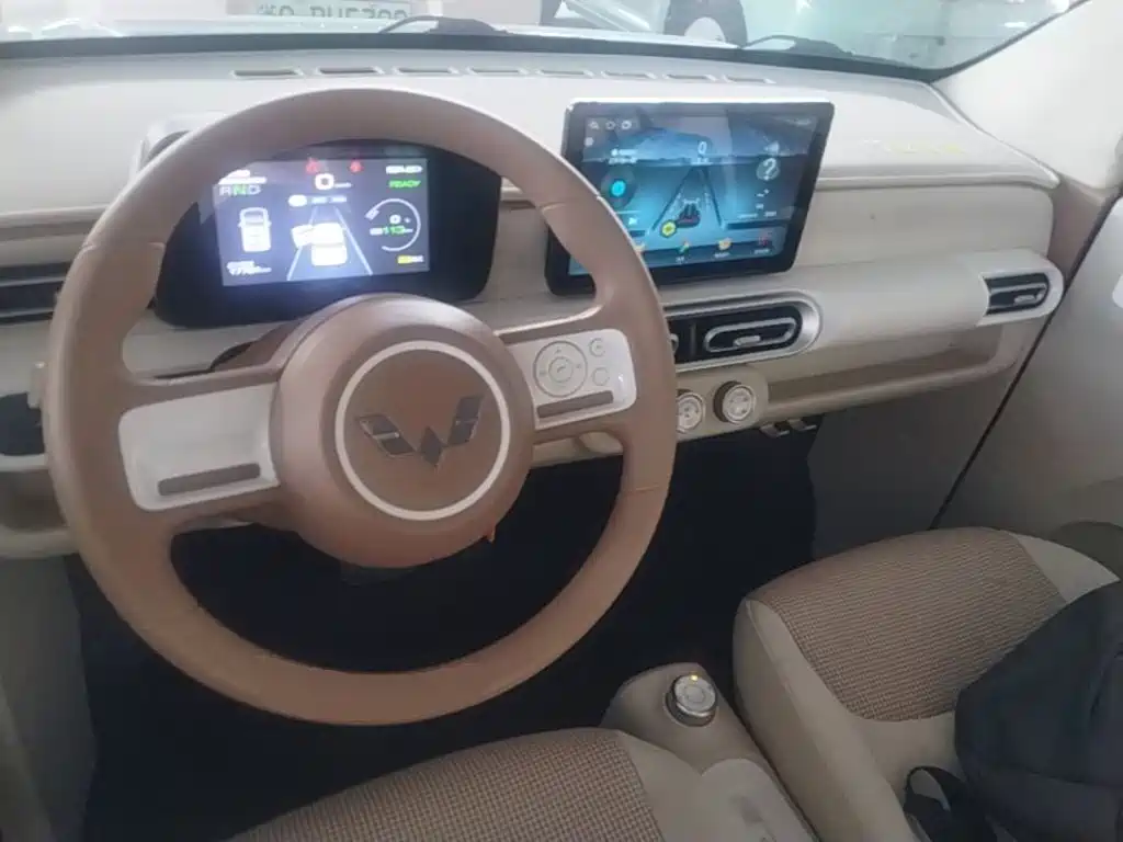Wuling MINIEV — миниатюра 10