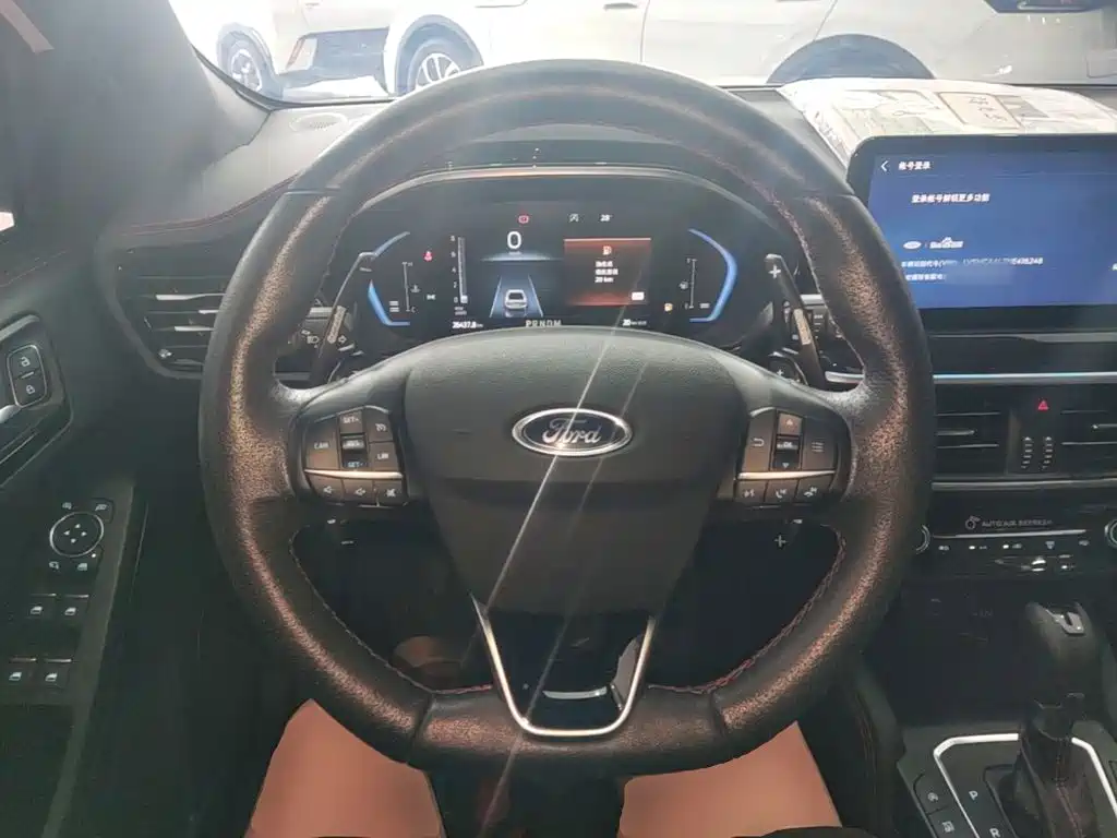 Ford Focus — миниатюра 11