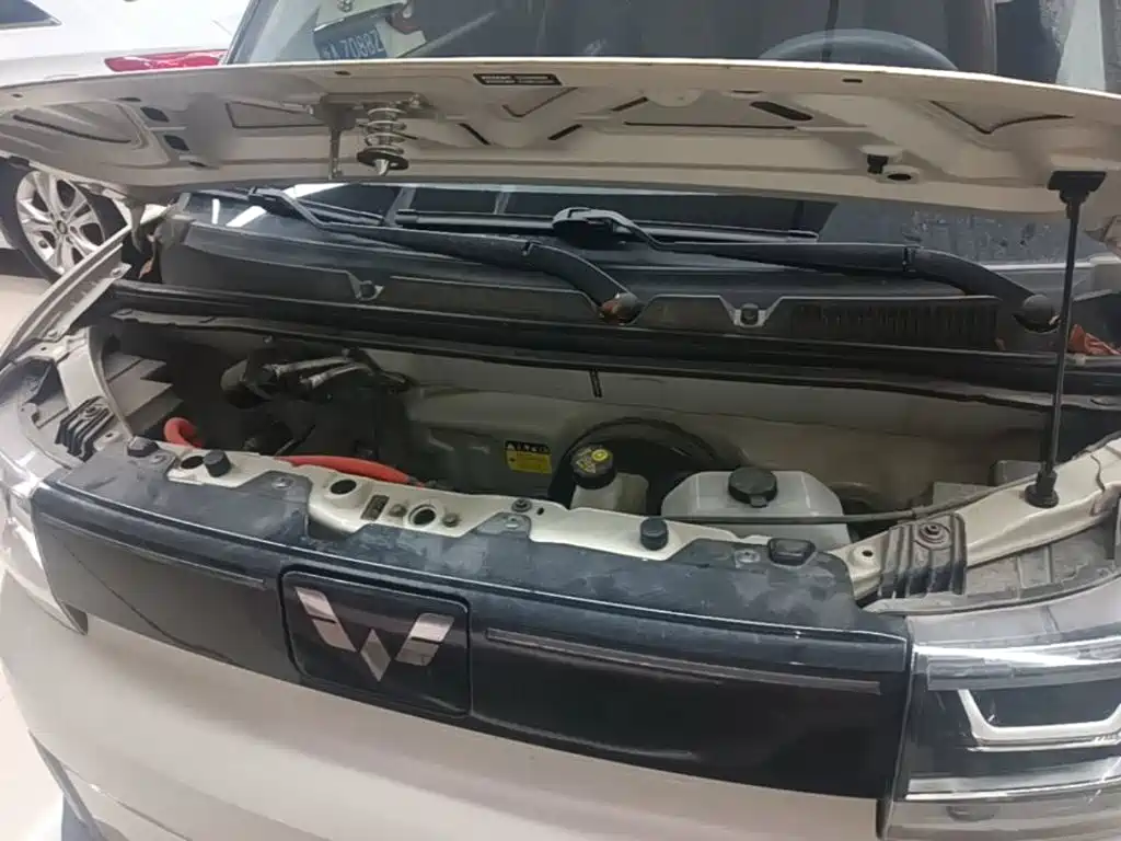 Wuling MINIEV — миниатюра 20