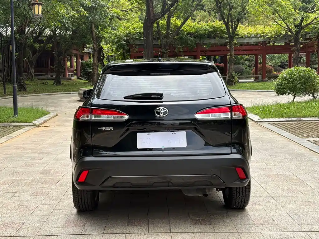 Toyota Corolla Cross — миниатюра 17