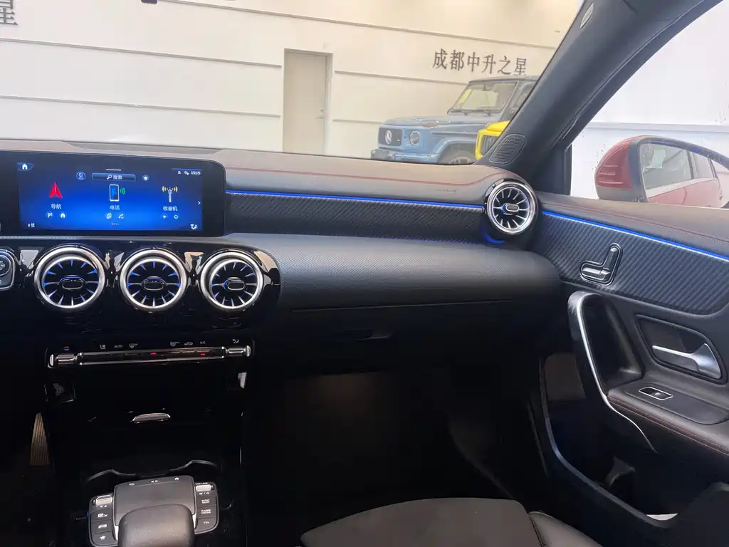 Mercedes-Benz A-Class — миниатюра 12