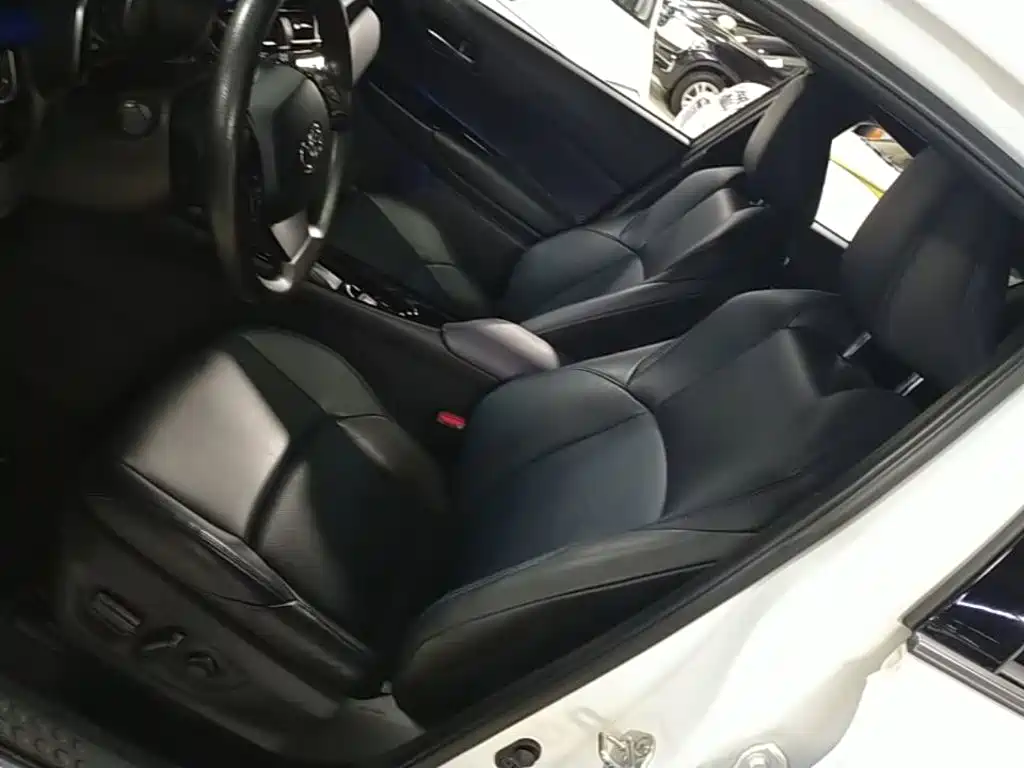 Toyota C-HR — миниатюра 15