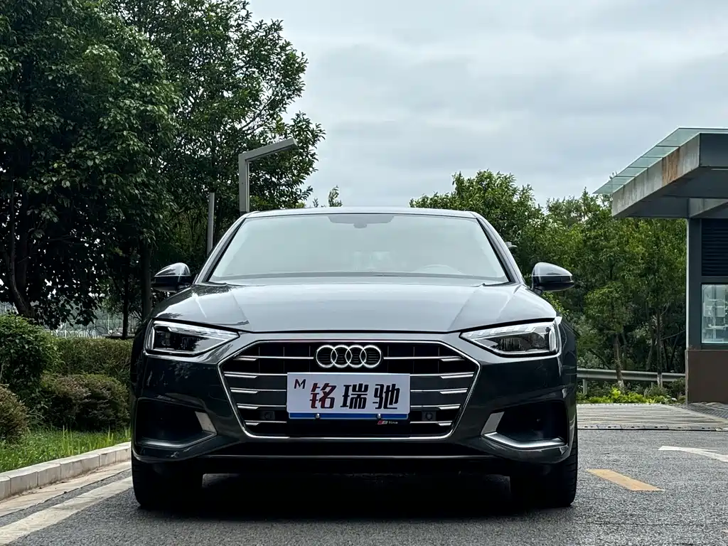 Audi A4L 2020 40 TFSI Luxury
