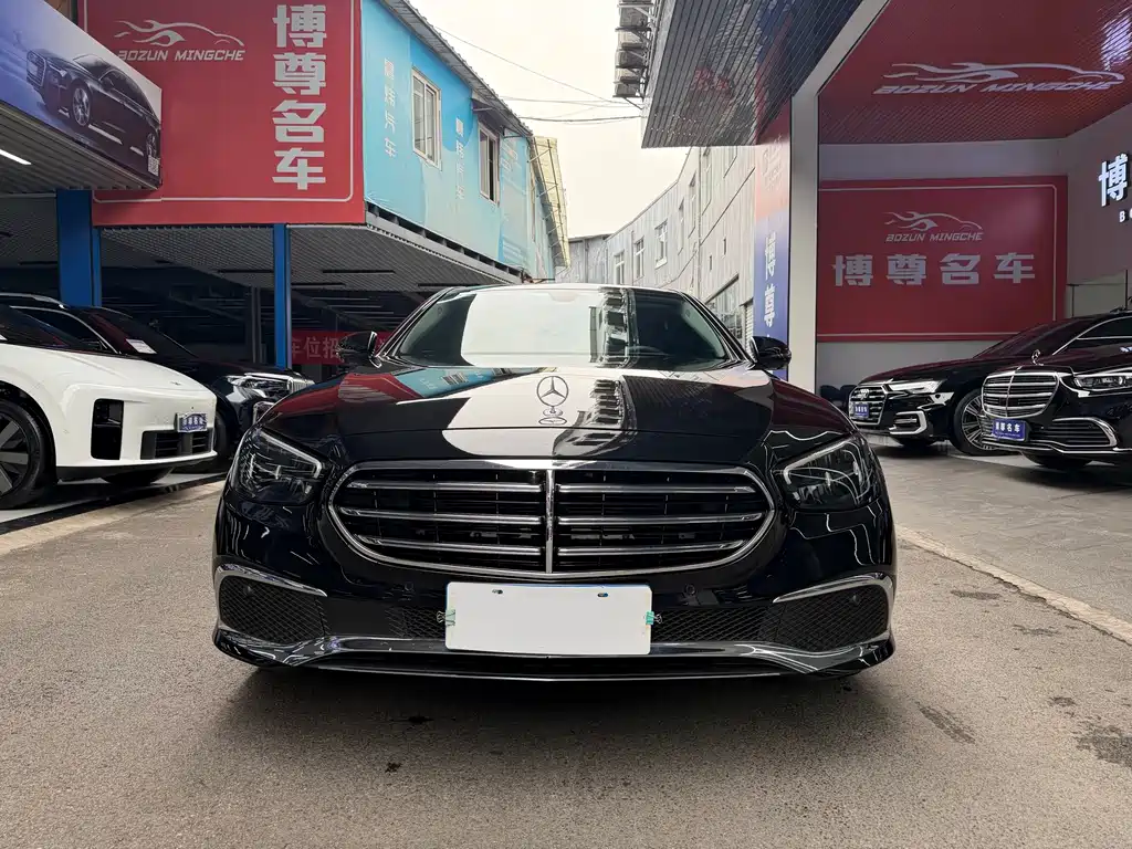 Mercedes-Benz E-Class — миниатюра 2