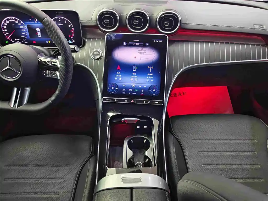 Mercedes-Benz C-Class — миниатюра 13