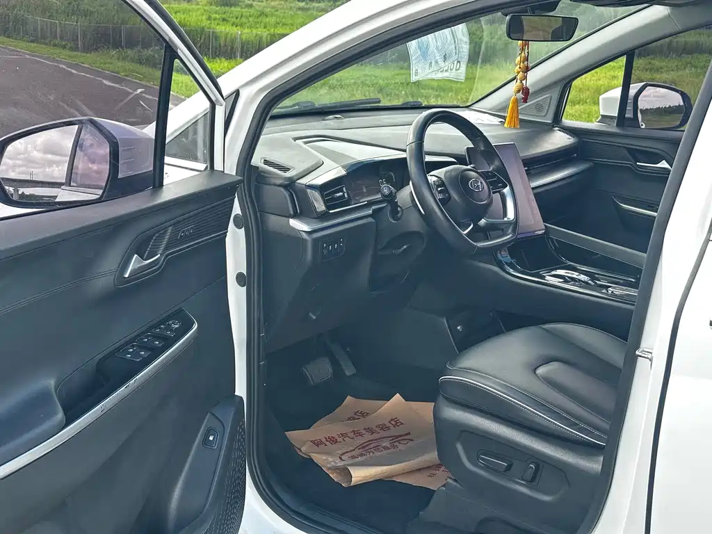 Hyundai Custo — миниатюра 5