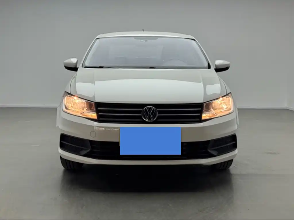 Volkswagen Santana — миниатюра 2