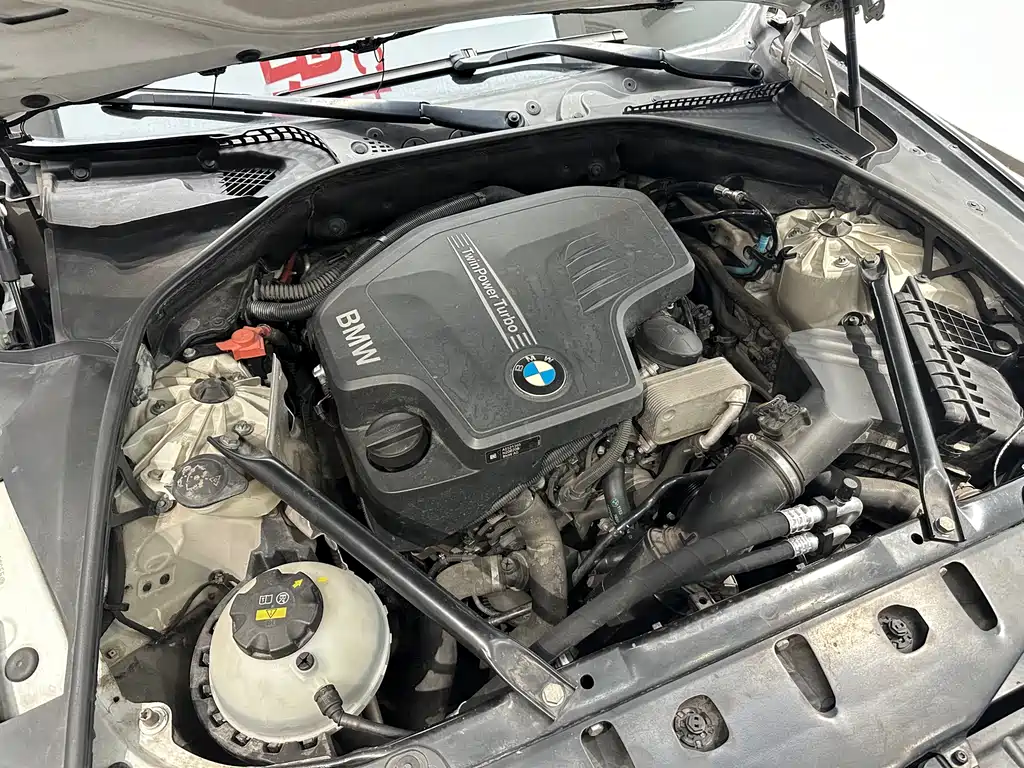 BMW 5 Series 5 2014 520i