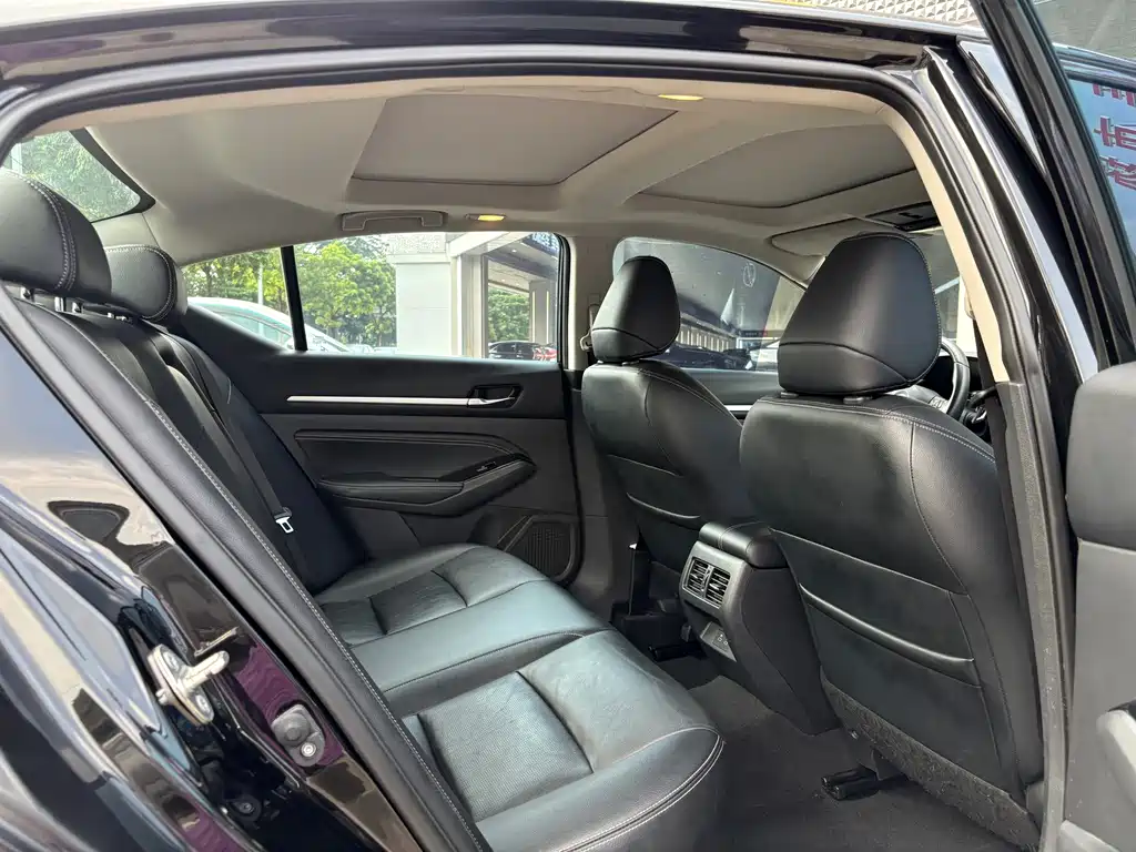 Nissan Teana — миниатюра 10