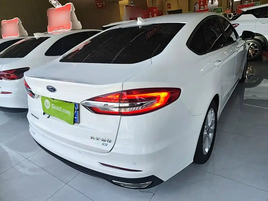 Ford Mondeo — миниатюра 6
