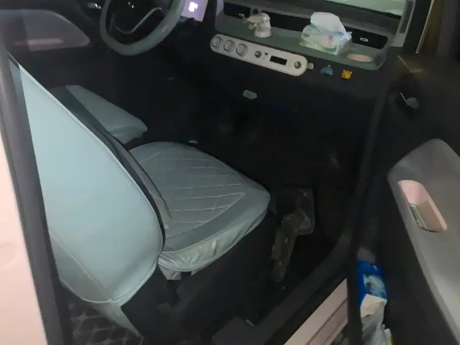 Wuling MINIEV — миниатюра 8