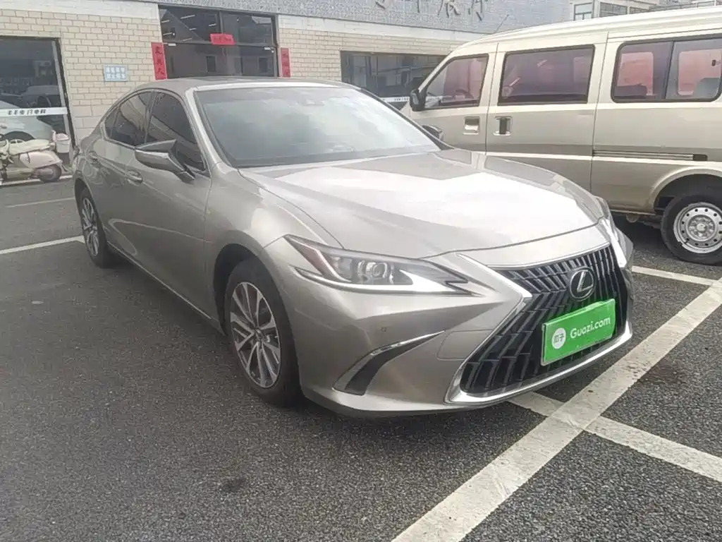 Lexus ES — миниатюра 21