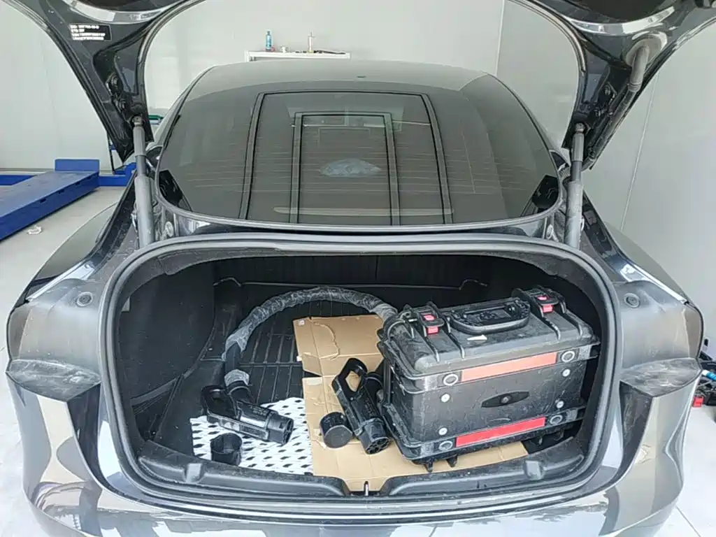 Tesla Model 3 — миниатюра 19