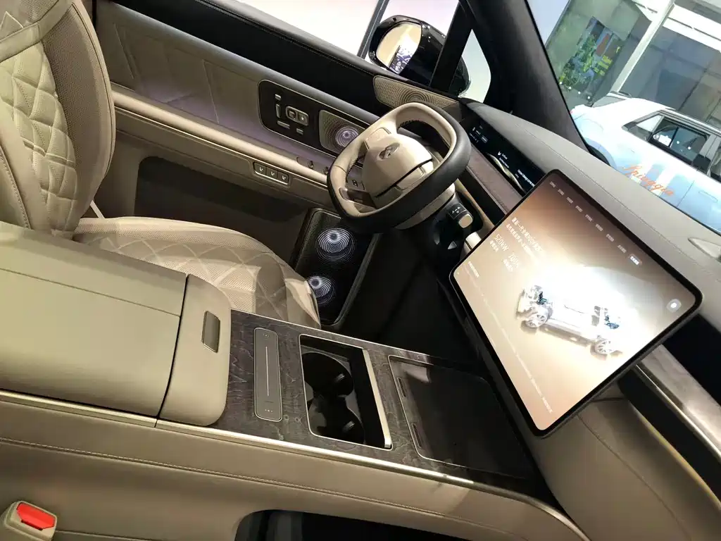 NIO ES9 — миниатюра 8