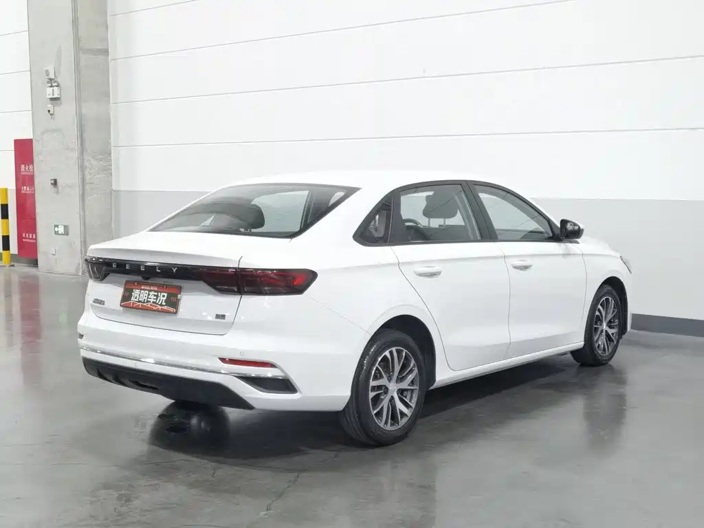 Geely Emgrand — миниатюра 2
