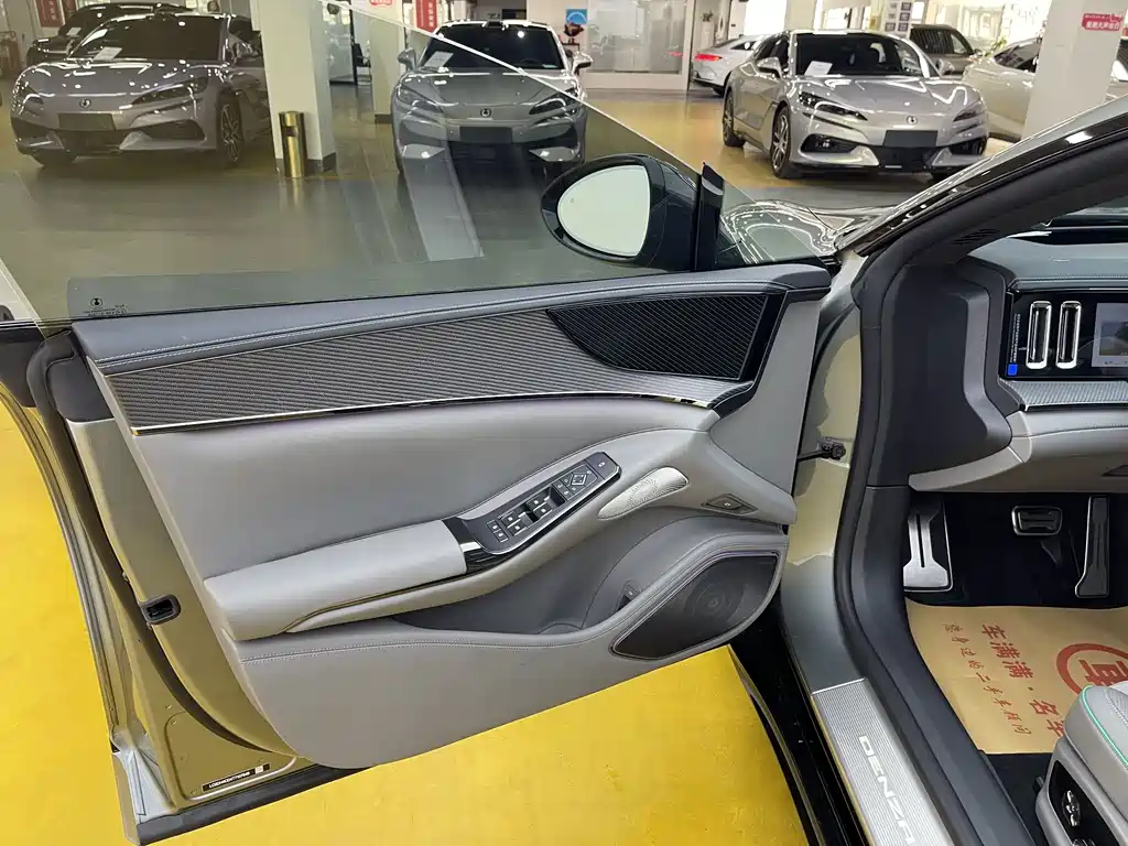 Denza Denza Z9GT — миниатюра 3