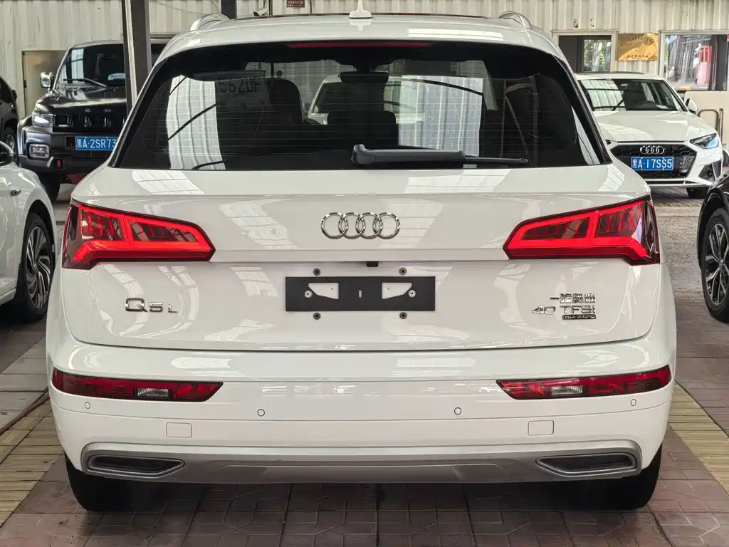 Audi Q5L — миниатюра 3
