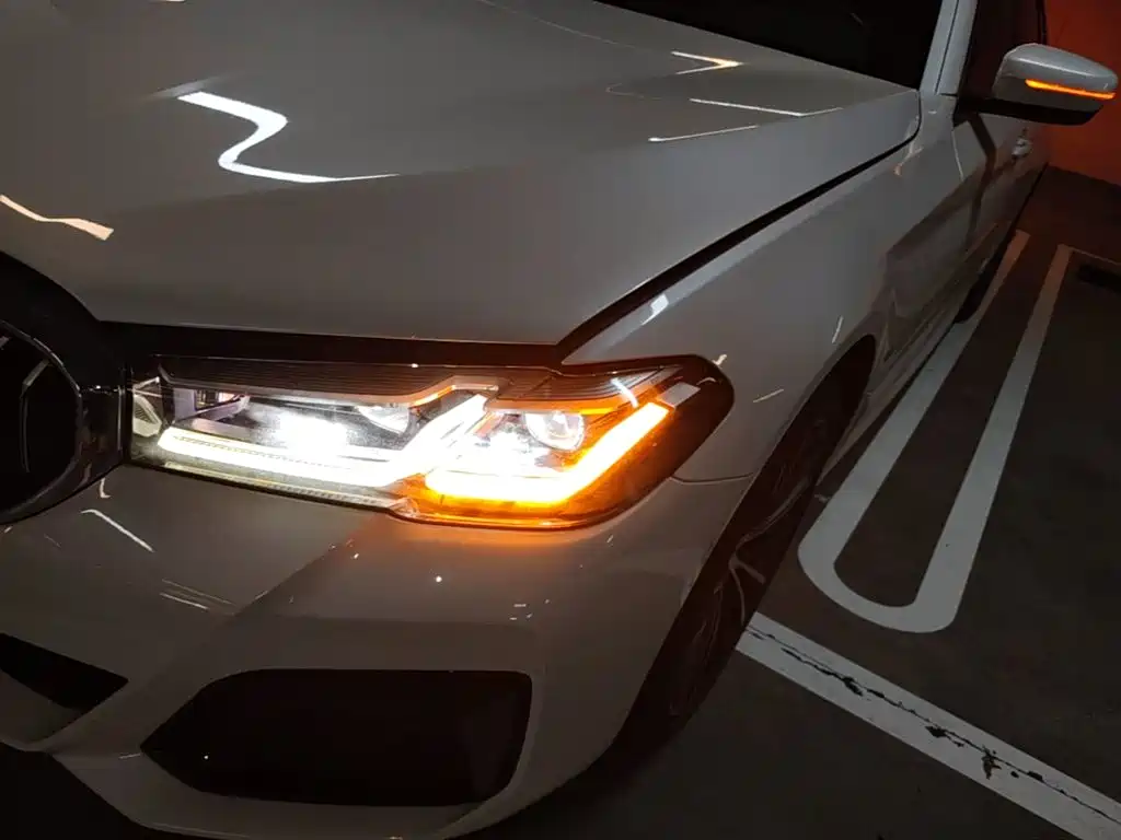 BMW 5 Series — миниатюра 24