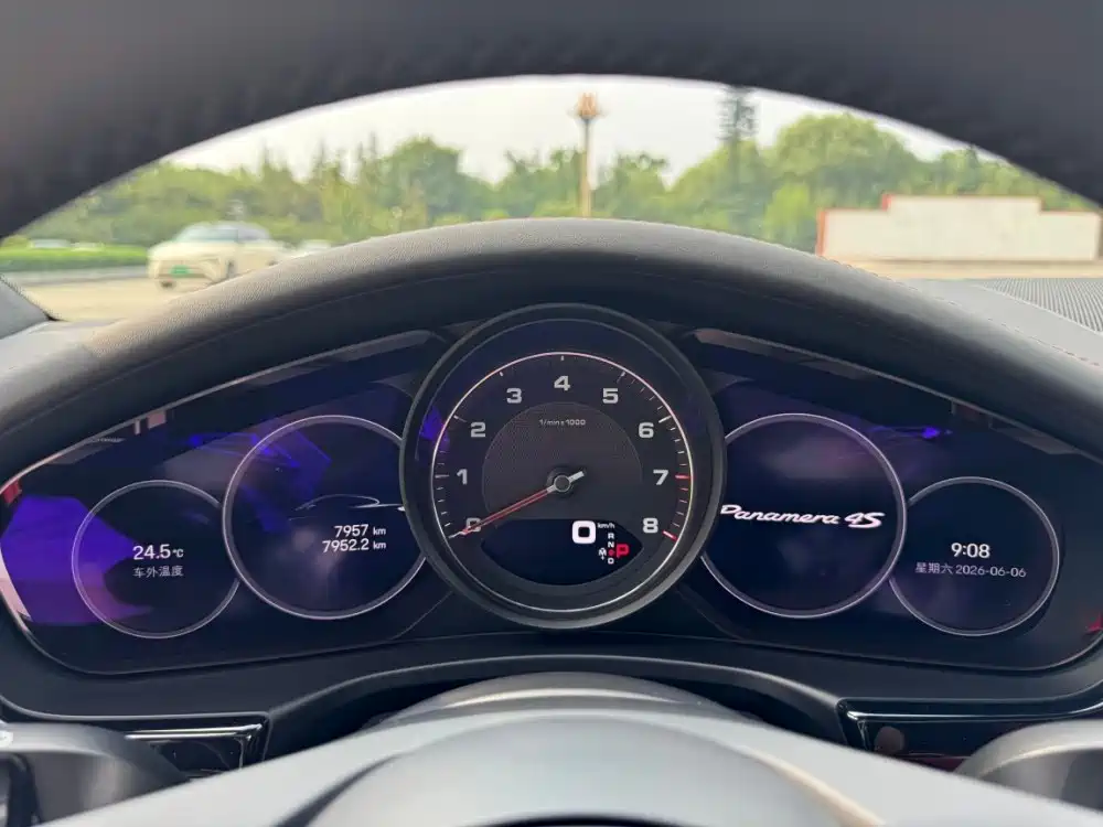 Porsche Panamera — миниатюра 6