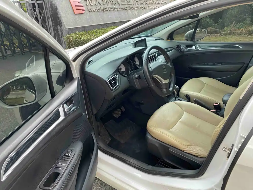 Peugeot 308 — миниатюра 4