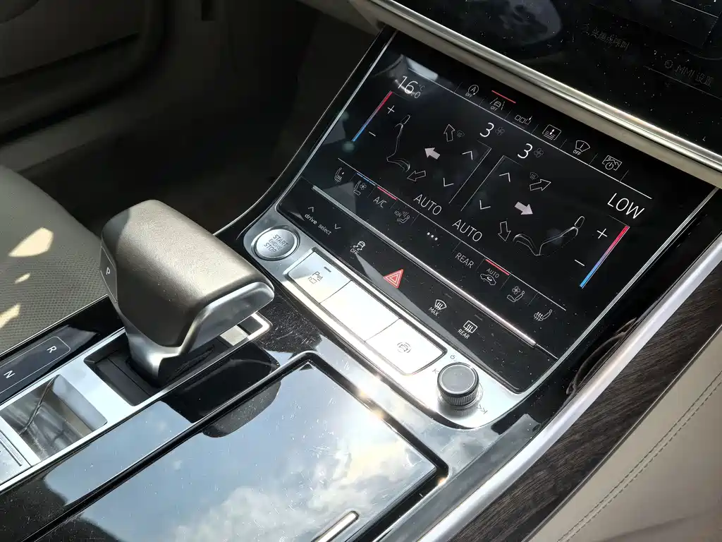 Audi A8 — миниатюра 11