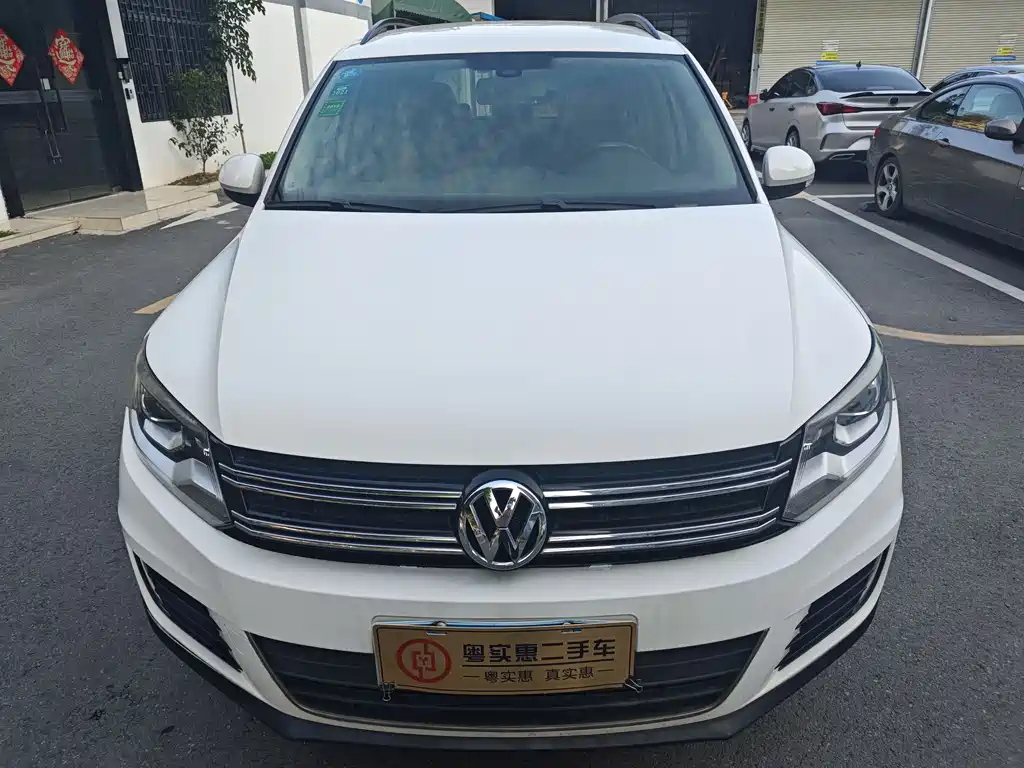 Volkswagen Tiguan 2015 1.8TSI AT Comfort