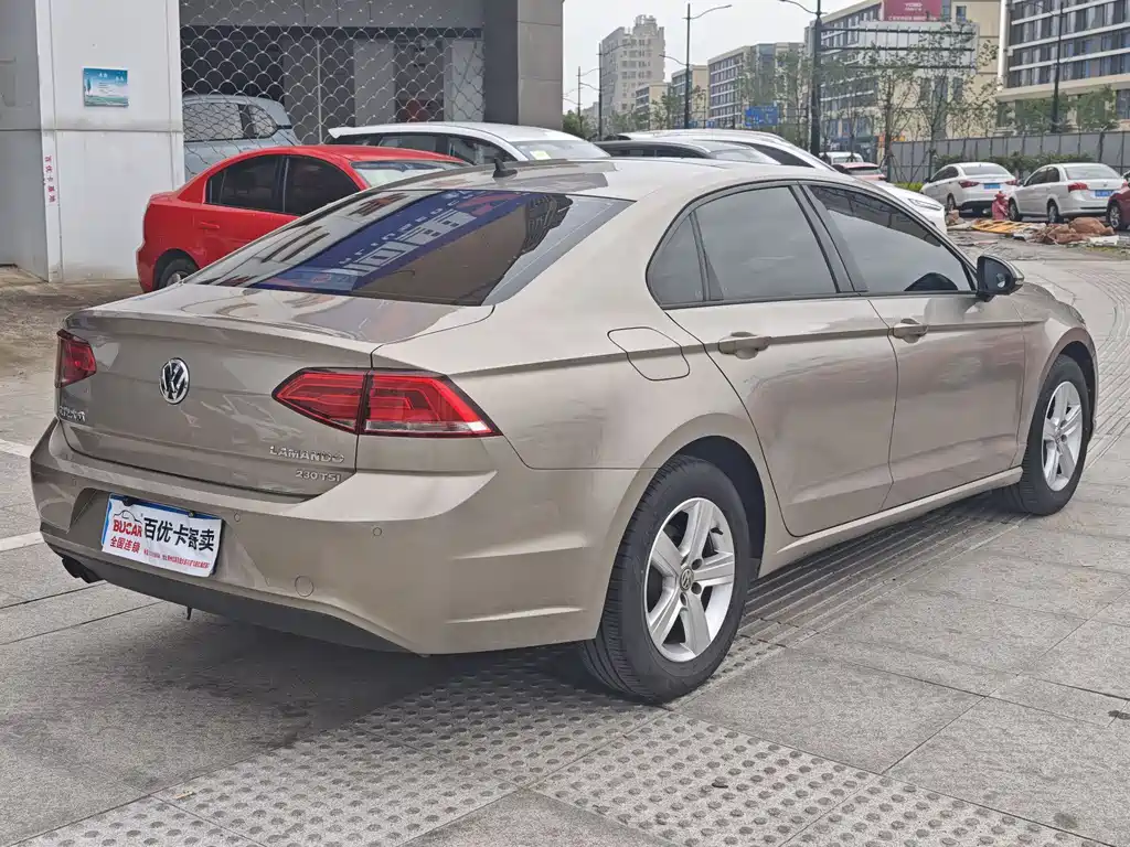 Volkswagen Lamando 2018 230TSI DSG