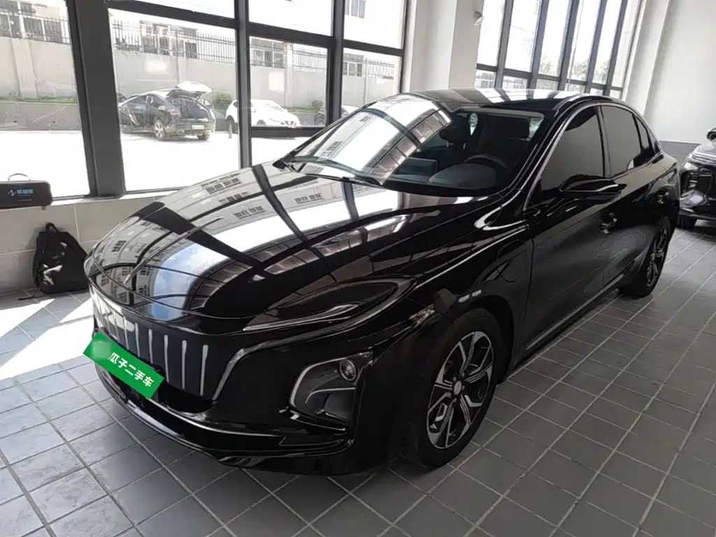 Hongqi Hongqi E-QM5 — миниатюра 2