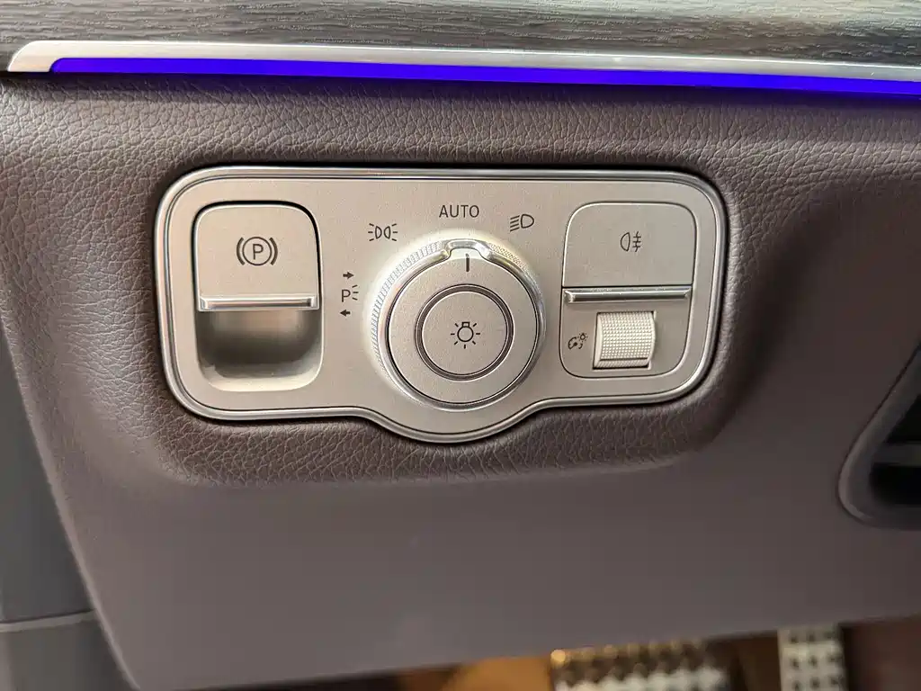 Mercedes-Benz GLS — миниатюра 9