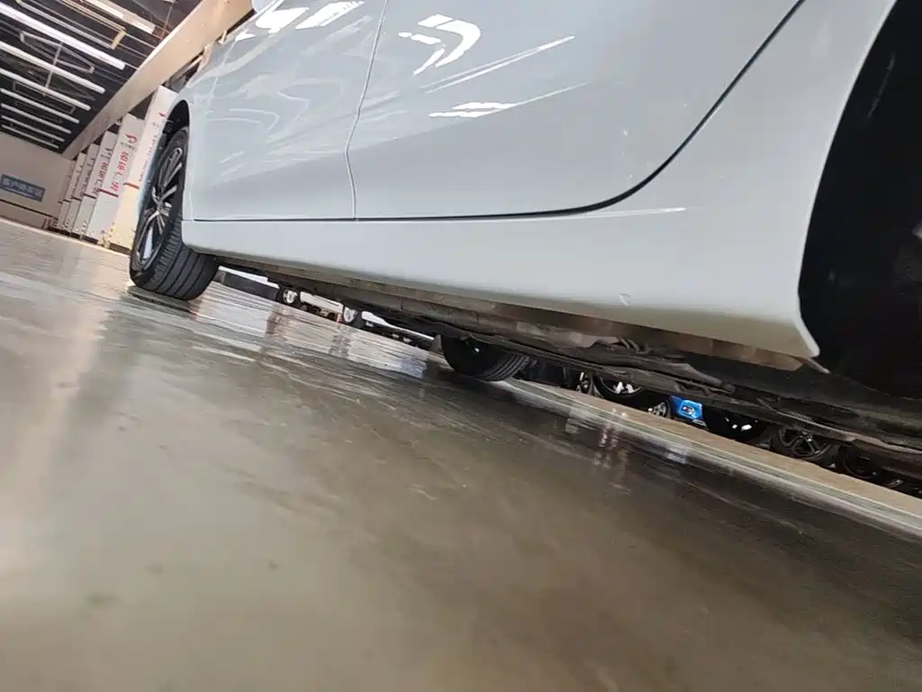 Roewe i5 — миниатюра 22