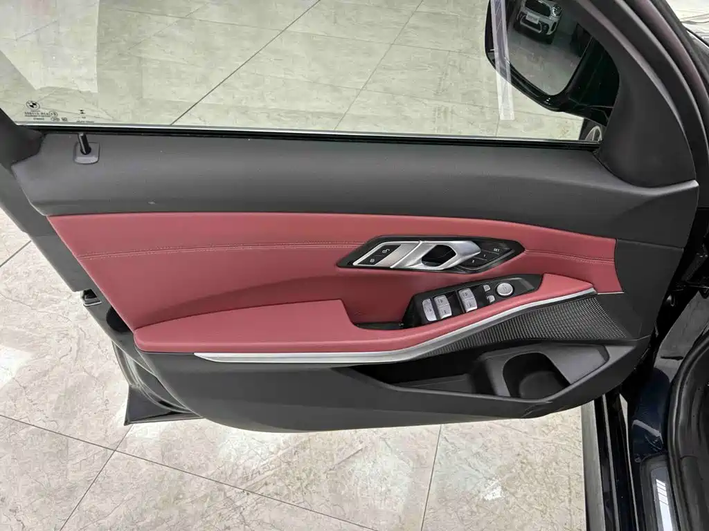 BMW 3 Series — миниатюра 17