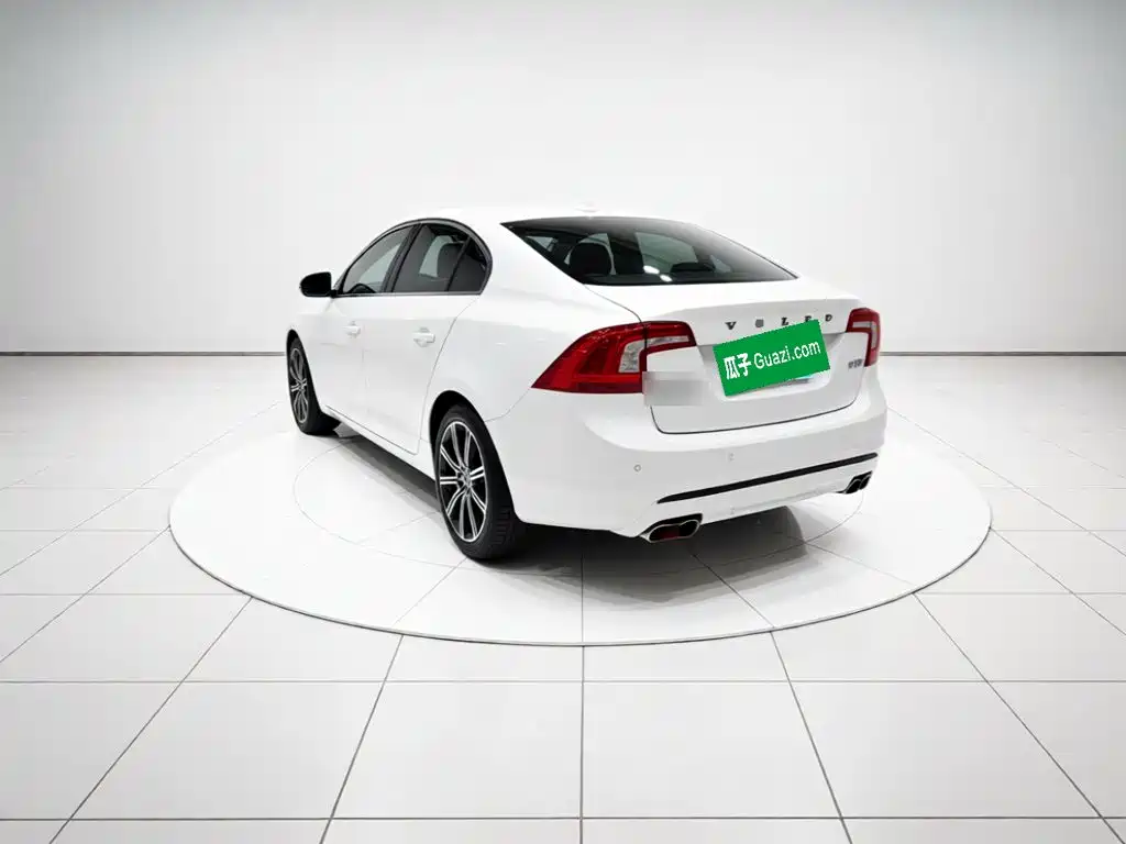 Volvo S60 — миниатюра 4