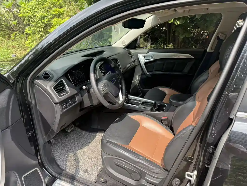 Geely Vision X6 — миниатюра 9