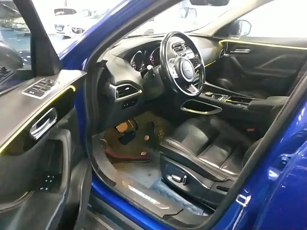 Jaguar F-PACE — миниатюра 16