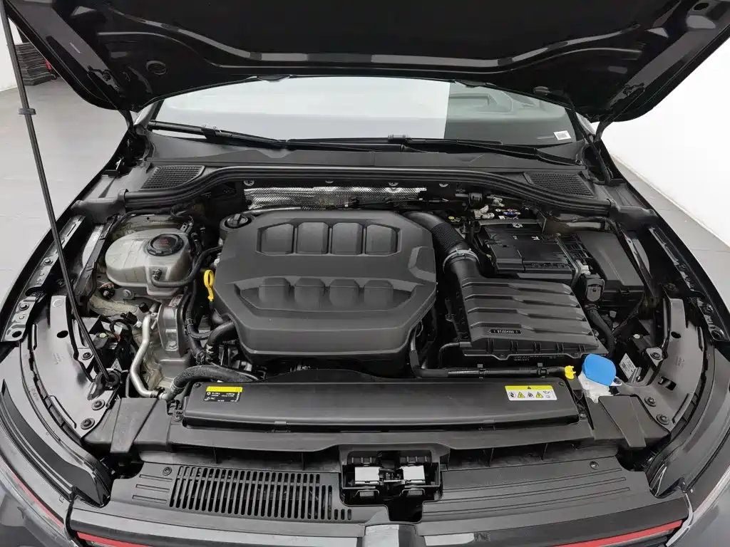 Volkswagen Golf GTI — миниатюра 6