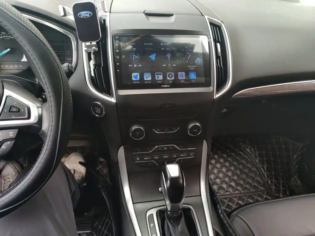 Ford Edge — миниатюра 9