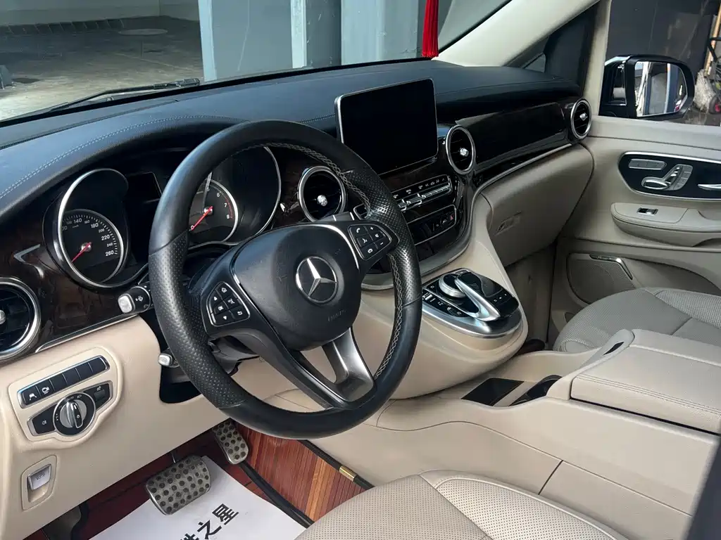 Mercedes-Benz V-Class — миниатюра 5