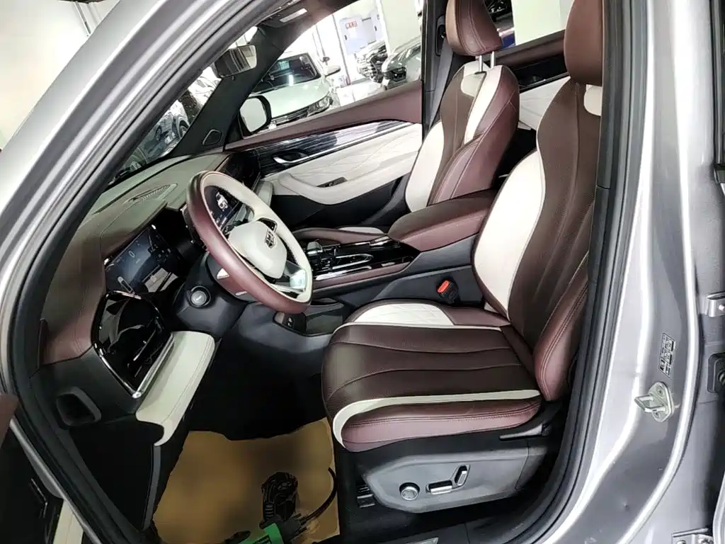 Geely Xingyue L — миниатюра 15