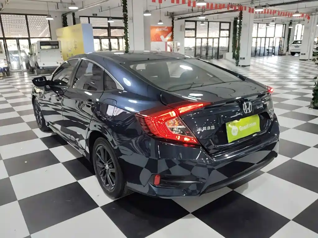 Honda Civic — миниатюра 5