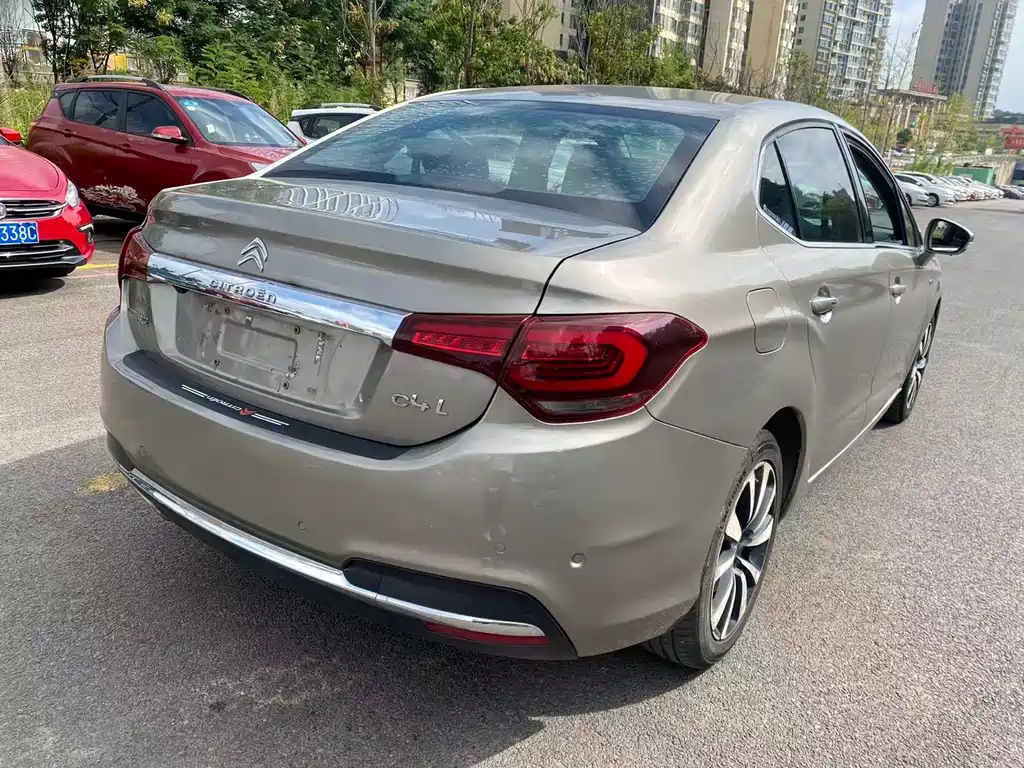 Citroen C4L — миниатюра 10
