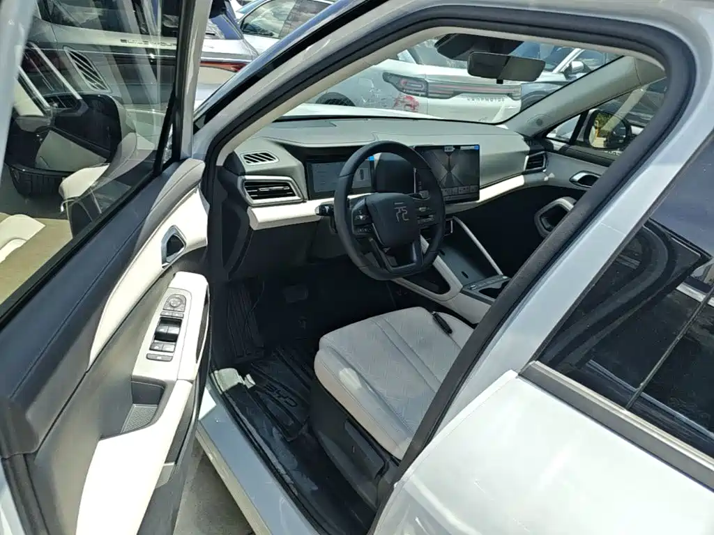 BYD Yuan UP — миниатюра 16