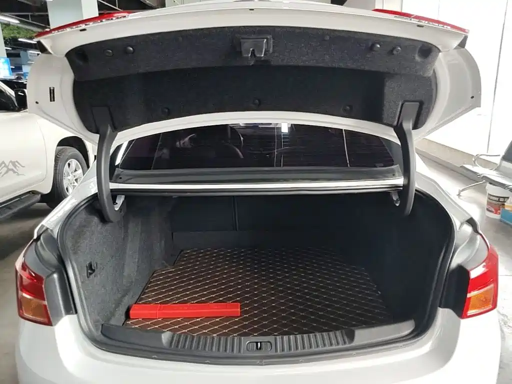 Buick Verano — миниатюра 19