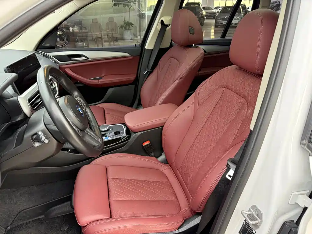 BMW iX3 — миниатюра 20