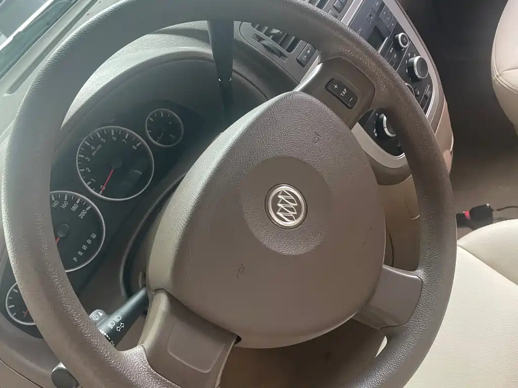 Buick GL8 2014 2.4L