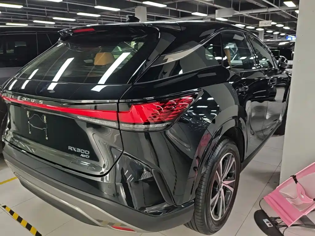 Lexus RX — миниатюра 7