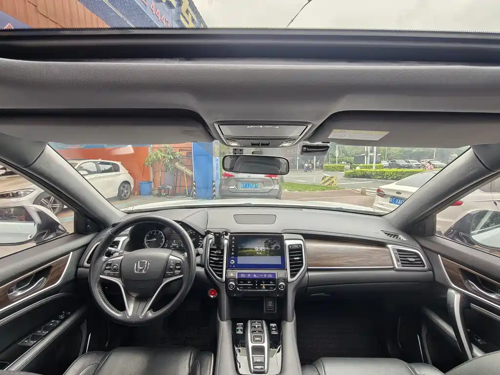 Honda UR-V — миниатюра 9
