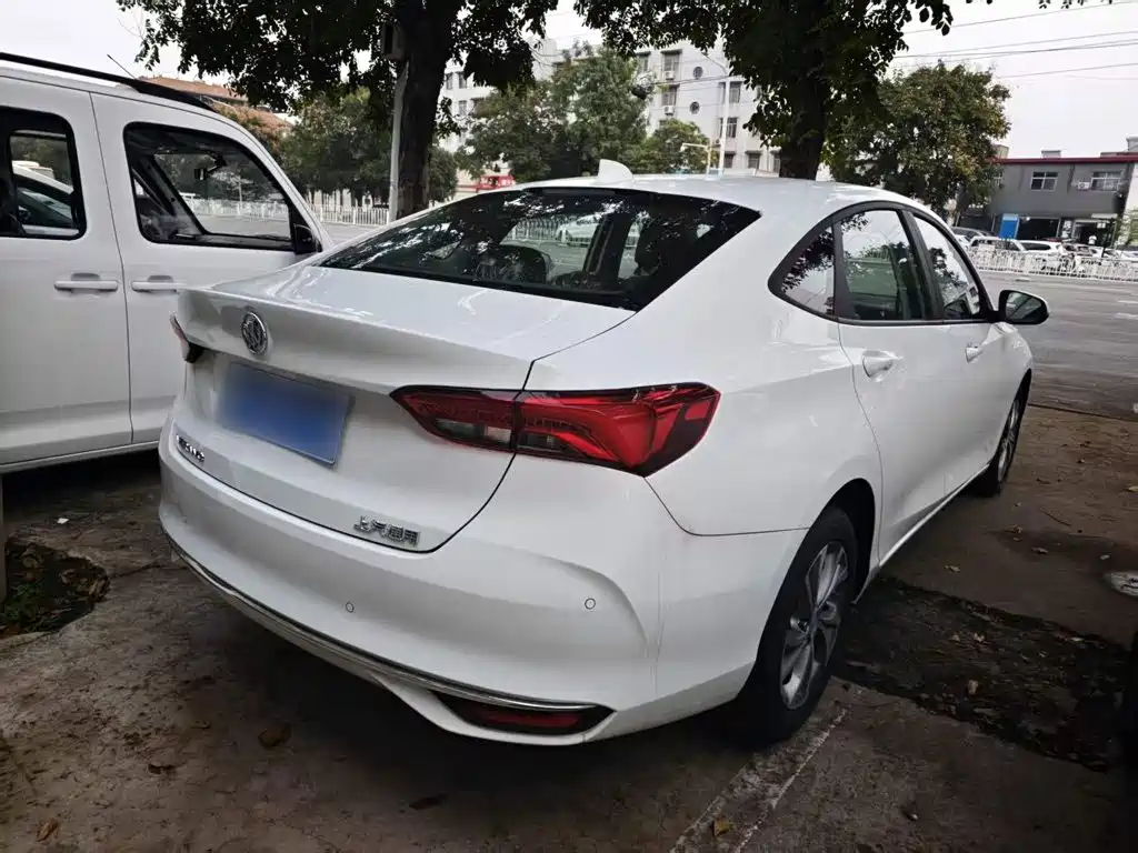 Buick Verano — миниатюра 7