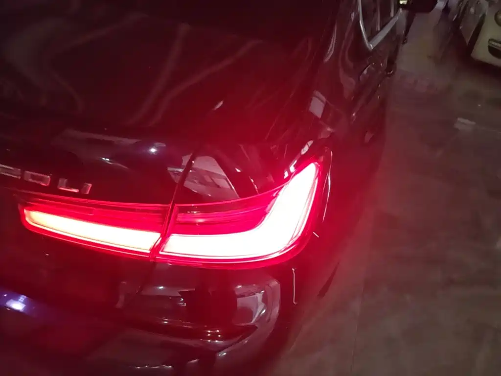 BMW 3 Series — миниатюра 8