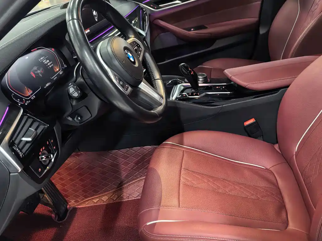 BMW 5 Series — миниатюра 4